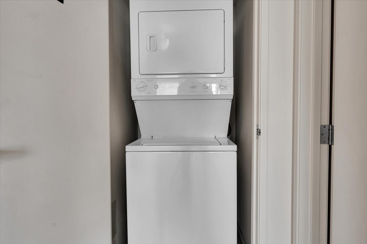 800 Elgin Road, Unit 1305 Evanston, IL 60201 - Photo 13 of 19 Gallery Image 13