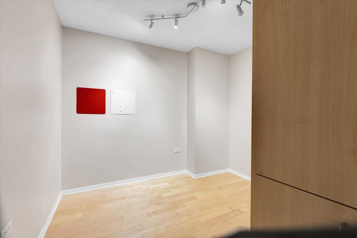 800 Elgin Road, Unit 1305 Evanston, IL 60201 - Photo 16 of 19 Gallery Image 16