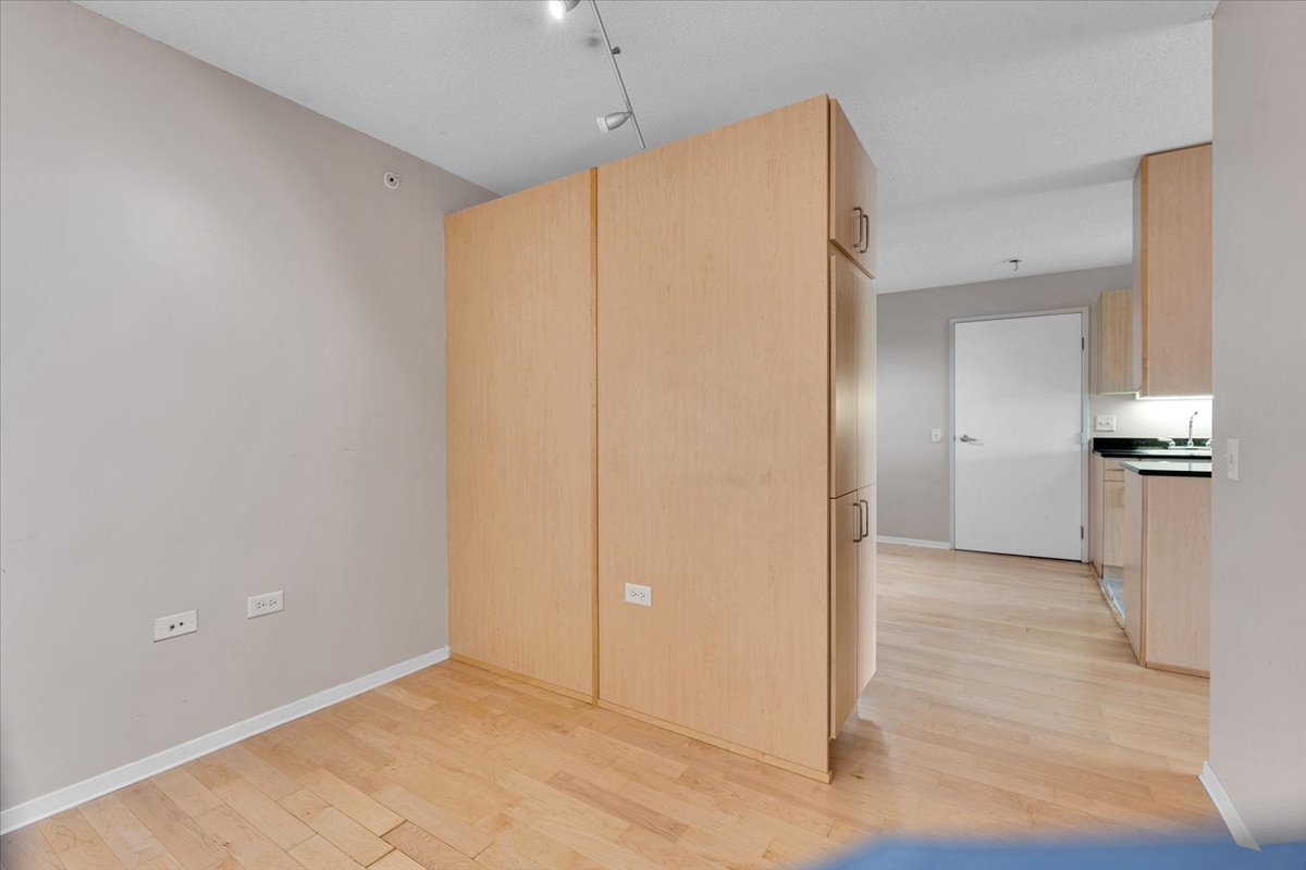 800 Elgin Road, Unit 1305 Evanston, IL 60201 - Photo 17 of 19 Gallery Image 17