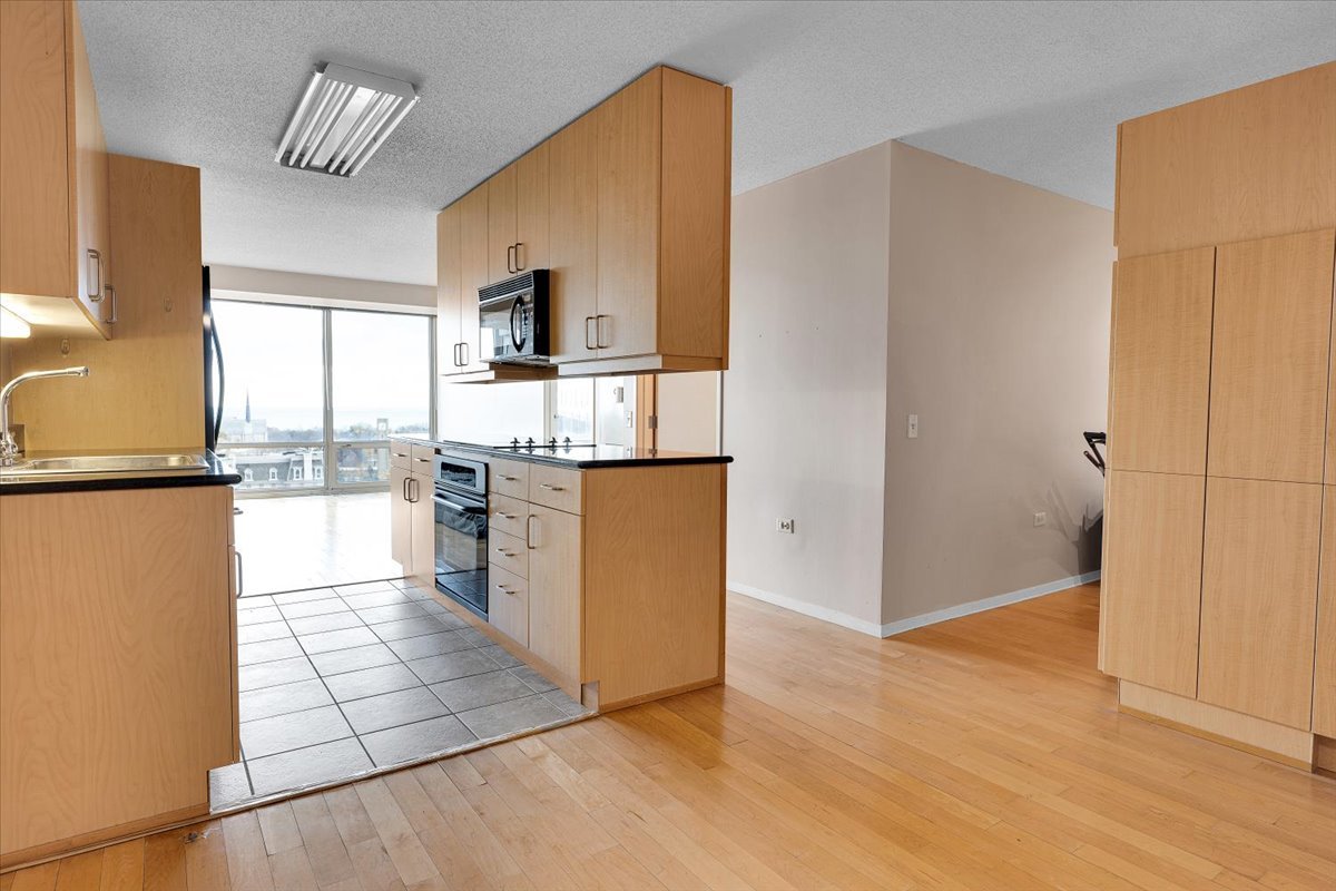 800 Elgin Road, Unit 1305 Evanston, IL 60201 - Photo 6 of 19 Gallery Image 6