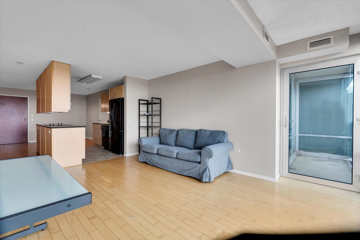 800 Elgin Road, Unit 1305 Evanston, IL 60201 - Photo 7 of 19 Gallery Image 7