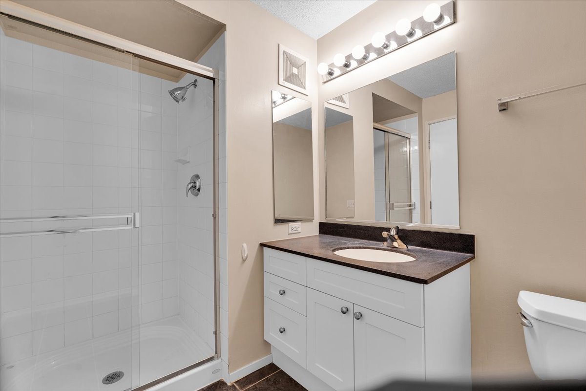 800 Elgin Road, Unit 1305 Evanston, IL 60201 - Photo 10 of 19 Gallery Image 10
