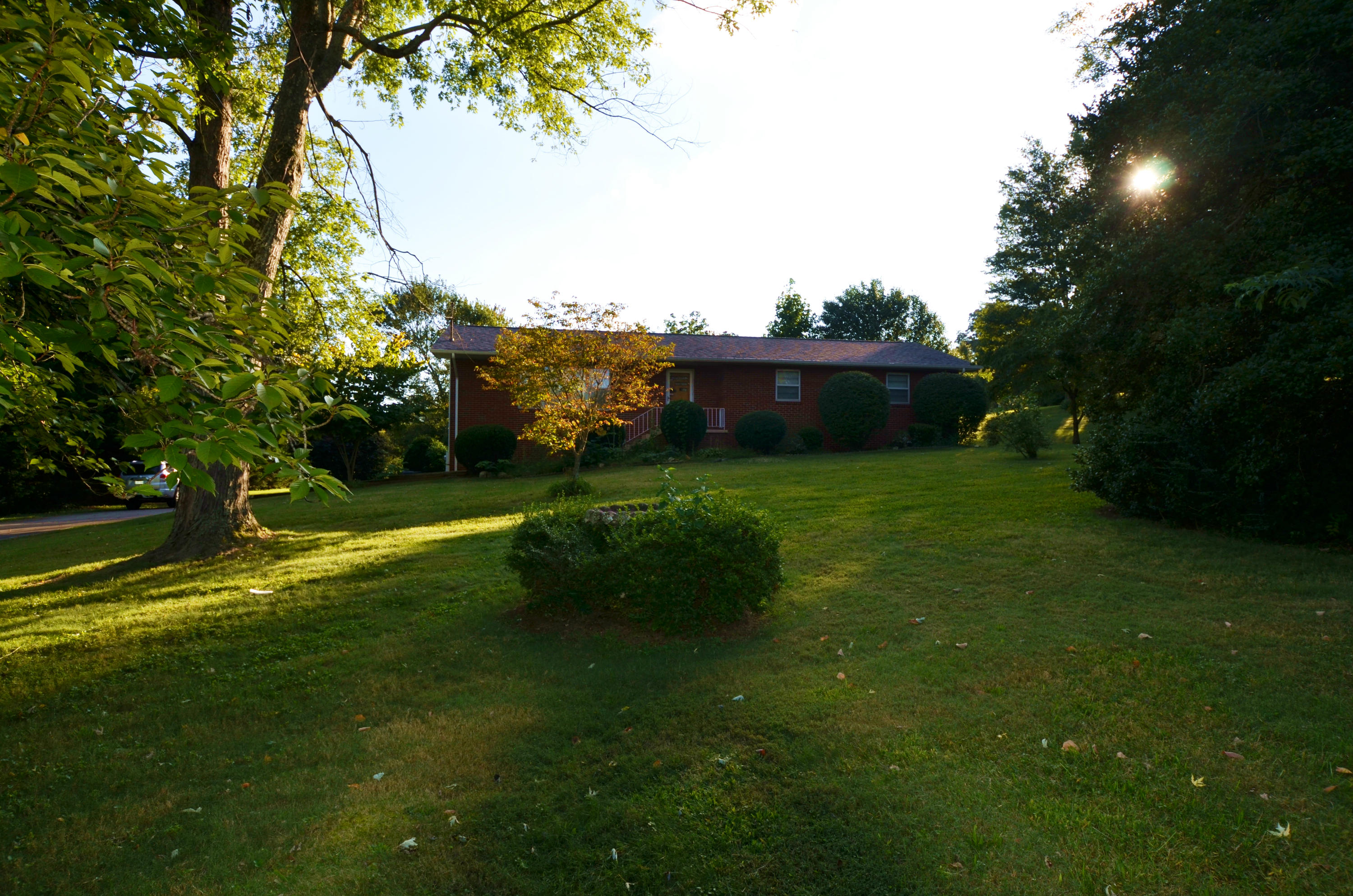 239 Admiral Road Knoxville, TN 37934 - Photo 7 of 19 DSC_1357