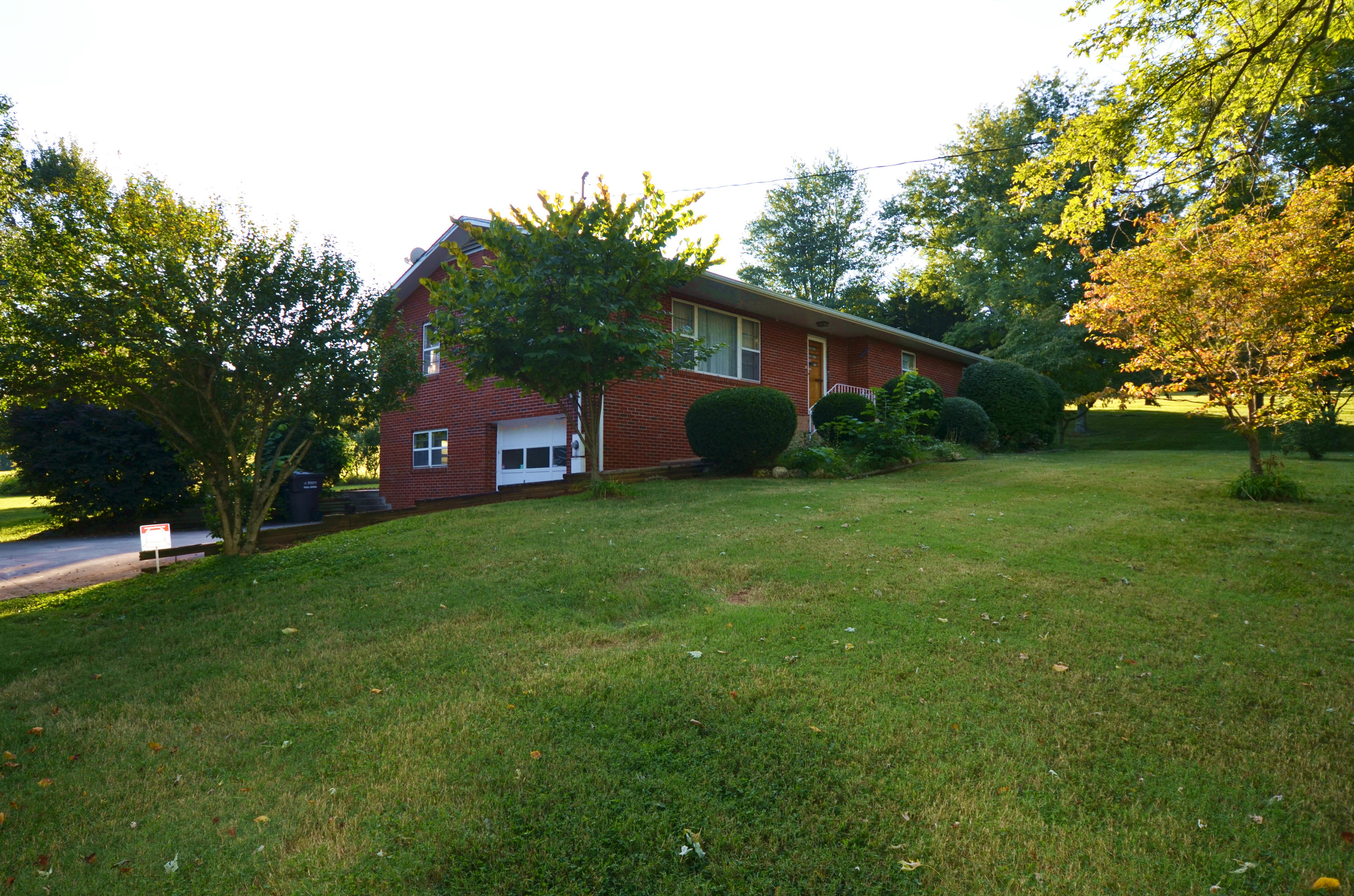 239 Admiral Road Knoxville, TN 37934 - Photo 10 of 19 DSC_1361