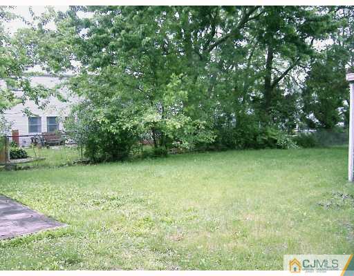 27 Sims Road Edison, NJ 08817 - Photo 8 of 9 a view of outdoor space and yard