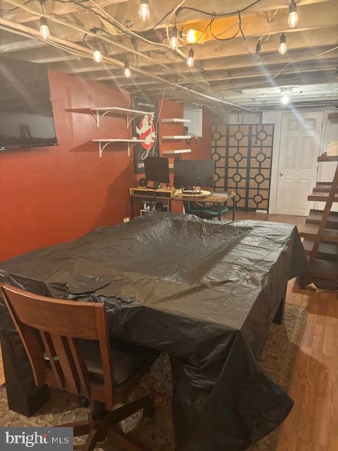 624 Hamel Avenue Glenside, PA 19038 - Photo 27 of 34 a living room with a table and chairs