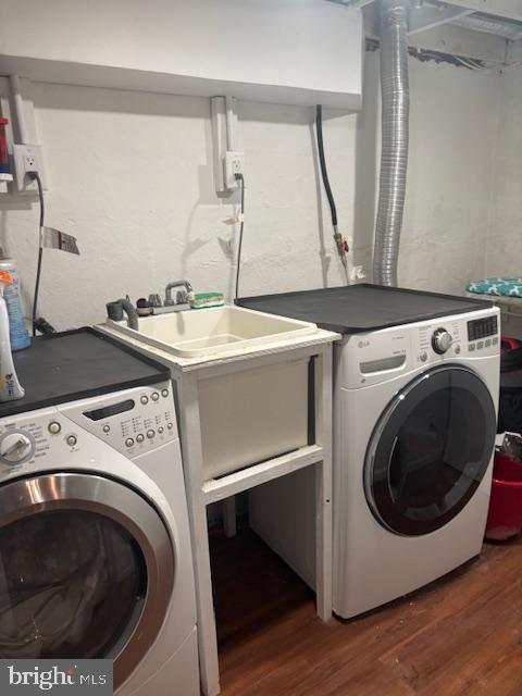 624 Hamel Avenue Glenside, PA 19038 - Photo 29 of 34 a utility room with dryer and washer