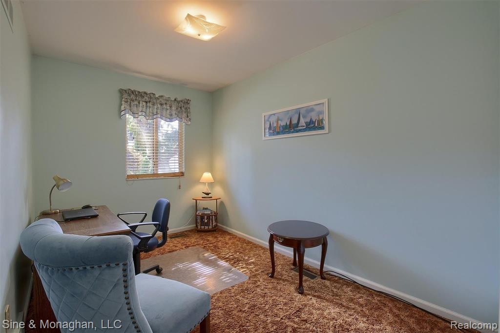 35 Vernier Road Grosse Pointe Shores, MI 48236 - Photo 23 of 38