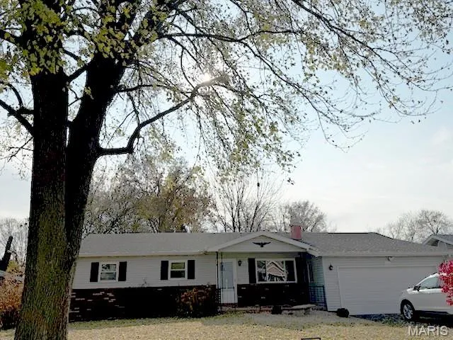 $169,900 | 2620 Carolyn Boulevard, Granite City, IL 62040