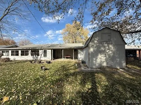 $169,900 | 2620 Carolyn Boulevard, Granite City, IL 62040
