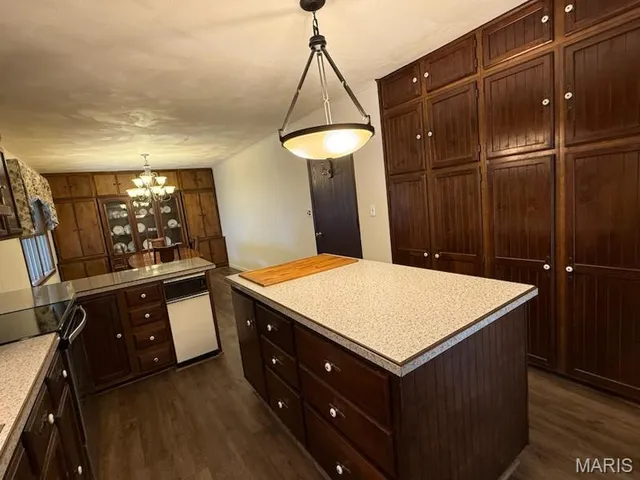 $169,900 | 2620 Carolyn Boulevard, Granite City, IL 62040