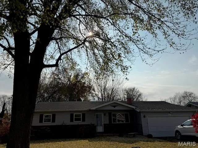 $169,900 | 2620 Carolyn Boulevard, Granite City, IL 62040
