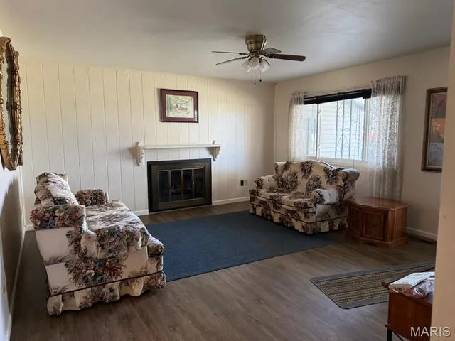 $169,900 | 2620 Carolyn Boulevard, Granite City, IL 62040