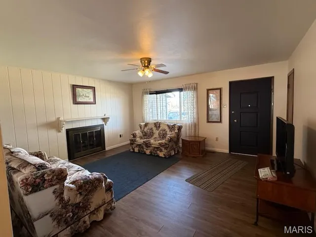 $169,900 | 2620 Carolyn Boulevard, Granite City, IL 62040