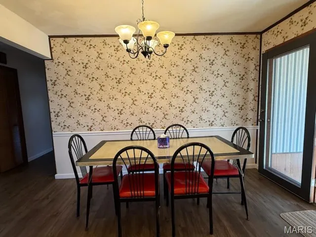 $169,900 | 2620 Carolyn Boulevard, Granite City, IL 62040