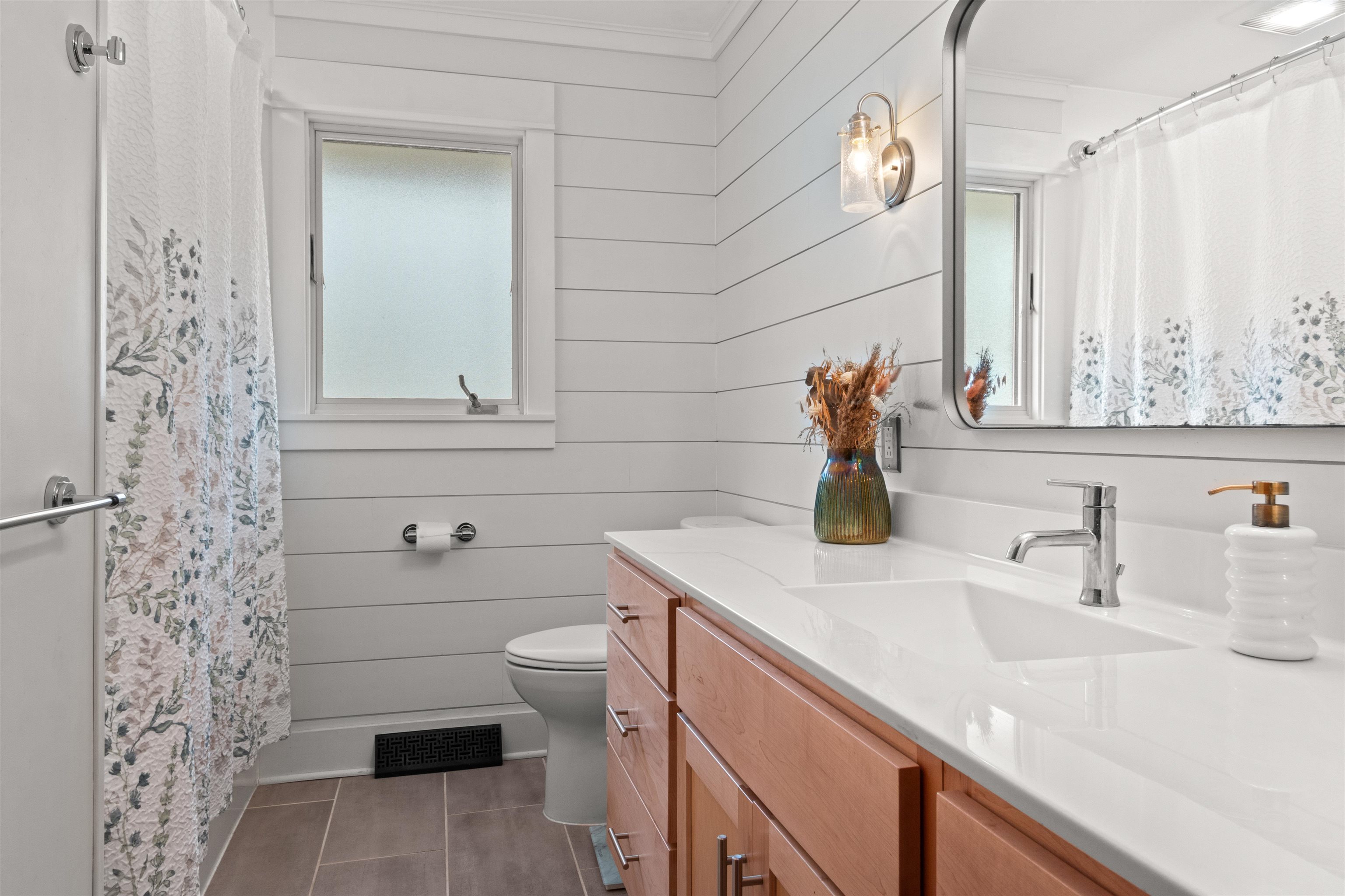 516 6th Avenue Stevens Point, WI 54481 - Photo 13 of 24