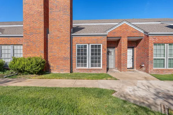 $179,900 | 3401 Brennan Boulevard, Unit 18, Amarillo, TX 79121