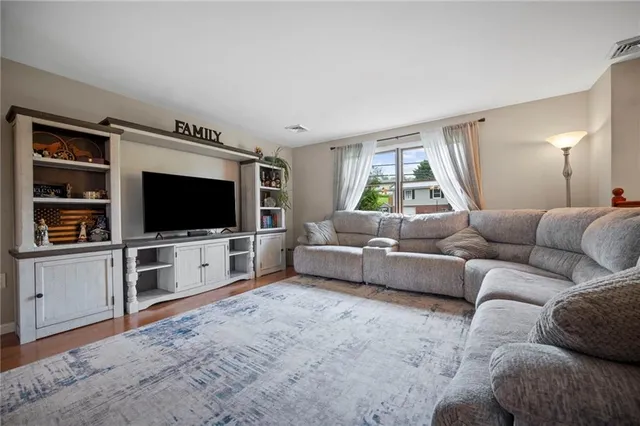 $340,000 | 174 Hague Lane, Uniontown, PA 15401