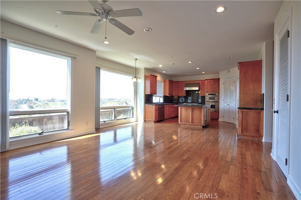 2323 Pio Pico Drive Carlsbad, CA 92008 - Photo 15 of 44