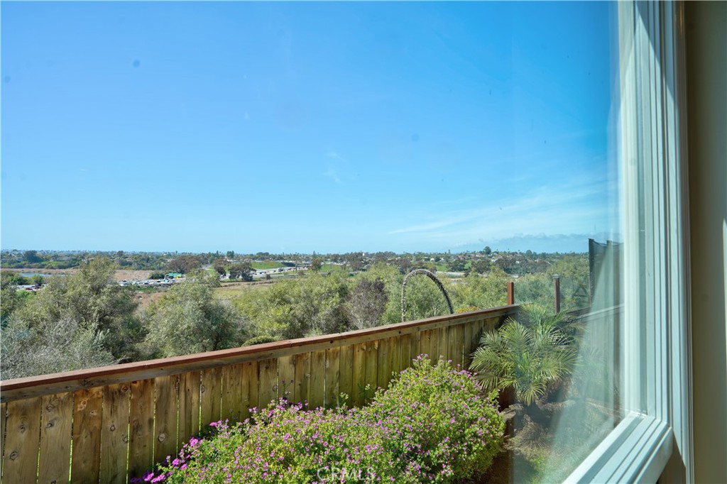 2323 Pio Pico Drive Carlsbad, CA 92008 - Photo 18 of 44