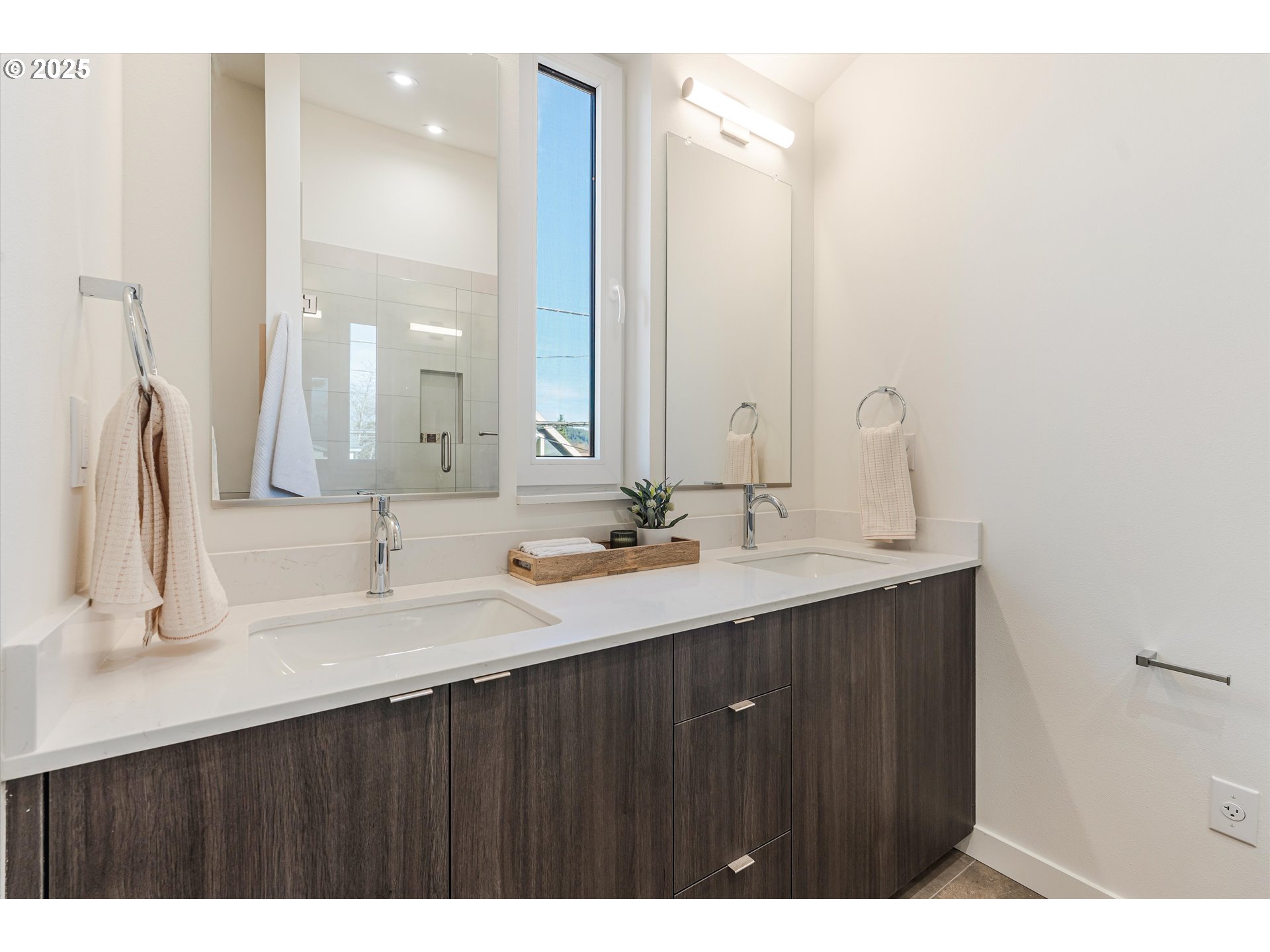 5488 Southeast Boise Street Portland, OR 97206 - Photo 26 of 45 Bathroom