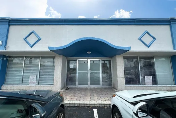 $7,500 | 2116 North Dixie Highway, Hollywood, FL 33020