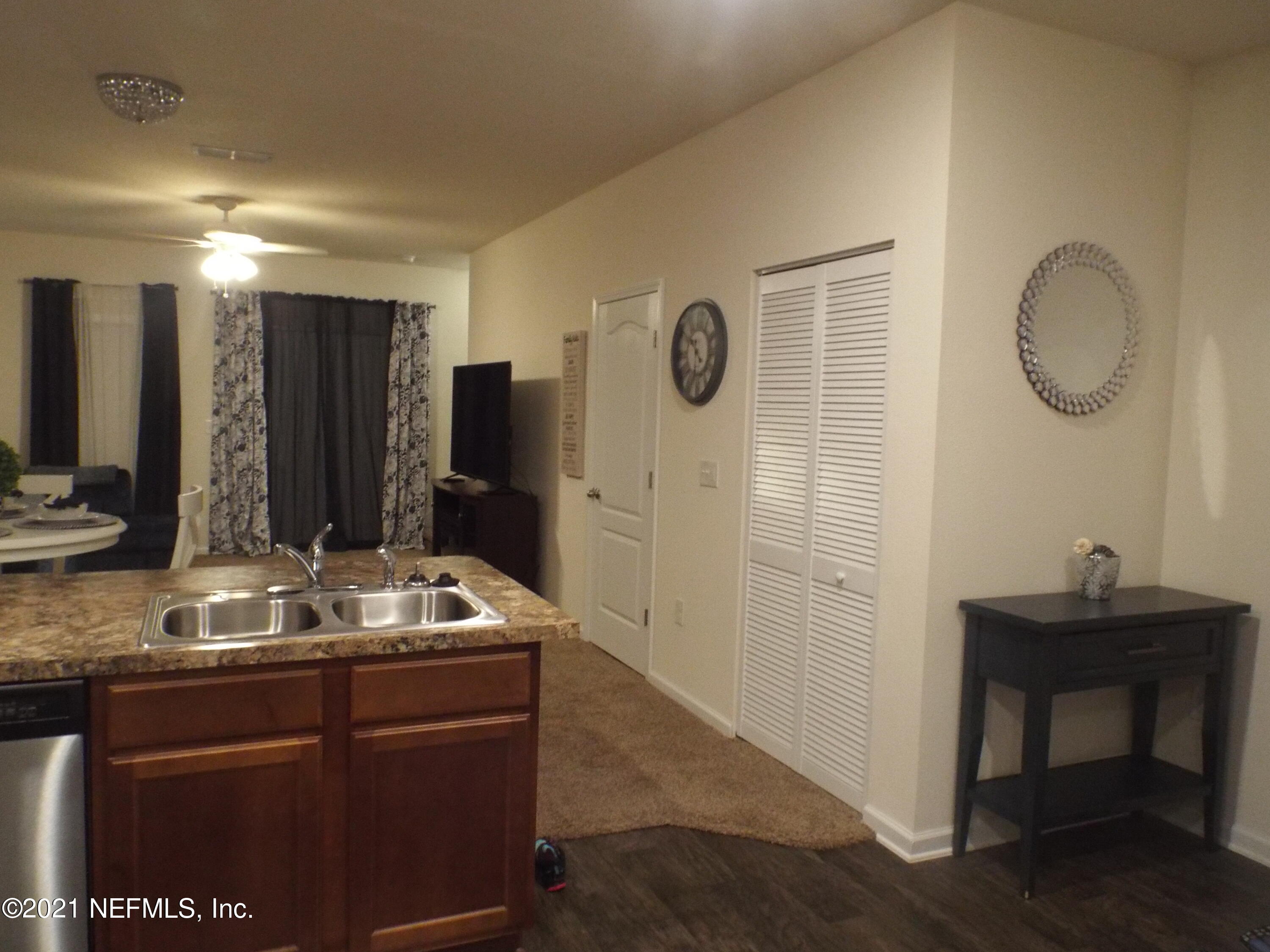 8043 Echo Springs Road Jacksonville, FL 32256 - Photo 9 of 23 DSCF2274