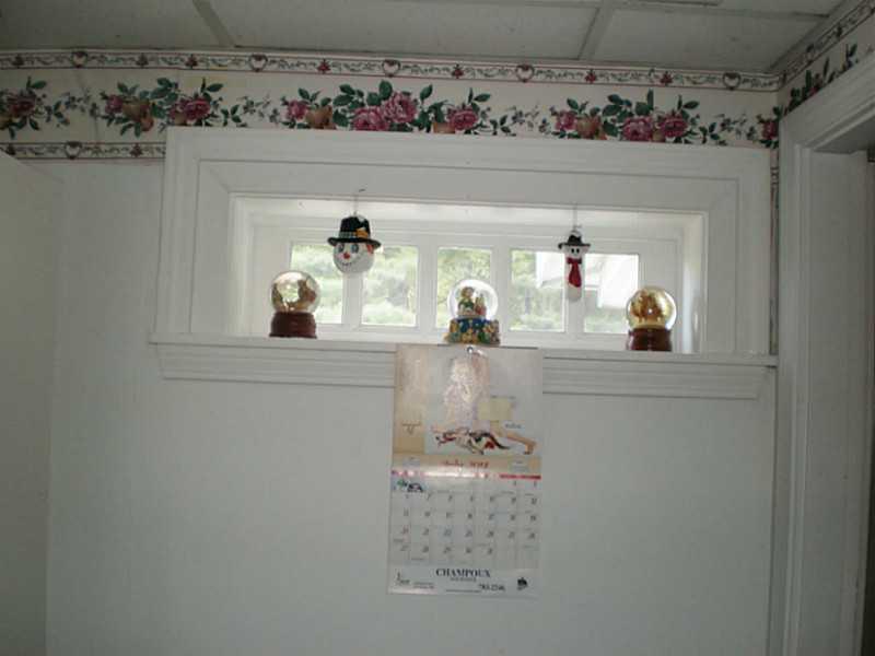 23 Maple Street Augusta, ME 04330 - Photo 10 of 17 Bathroom.