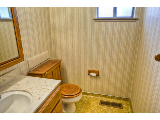 1245 North Road Belmont, CA 94002 - Photo 15 of 25 Gallery Image 15