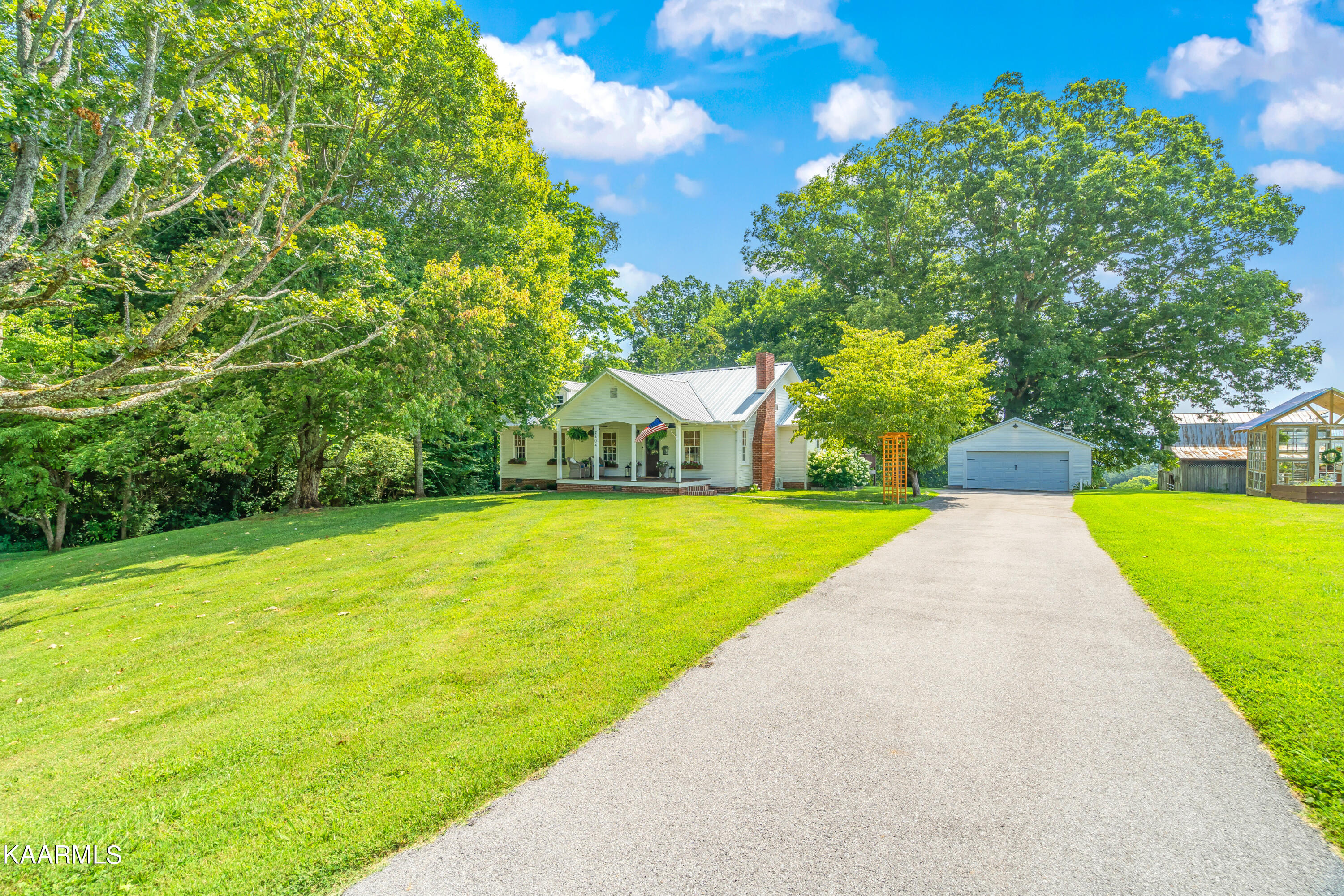 7404 Ridgeview Road Corryton, TN 37721 - Photo 2 of 60 Country Living Awaits