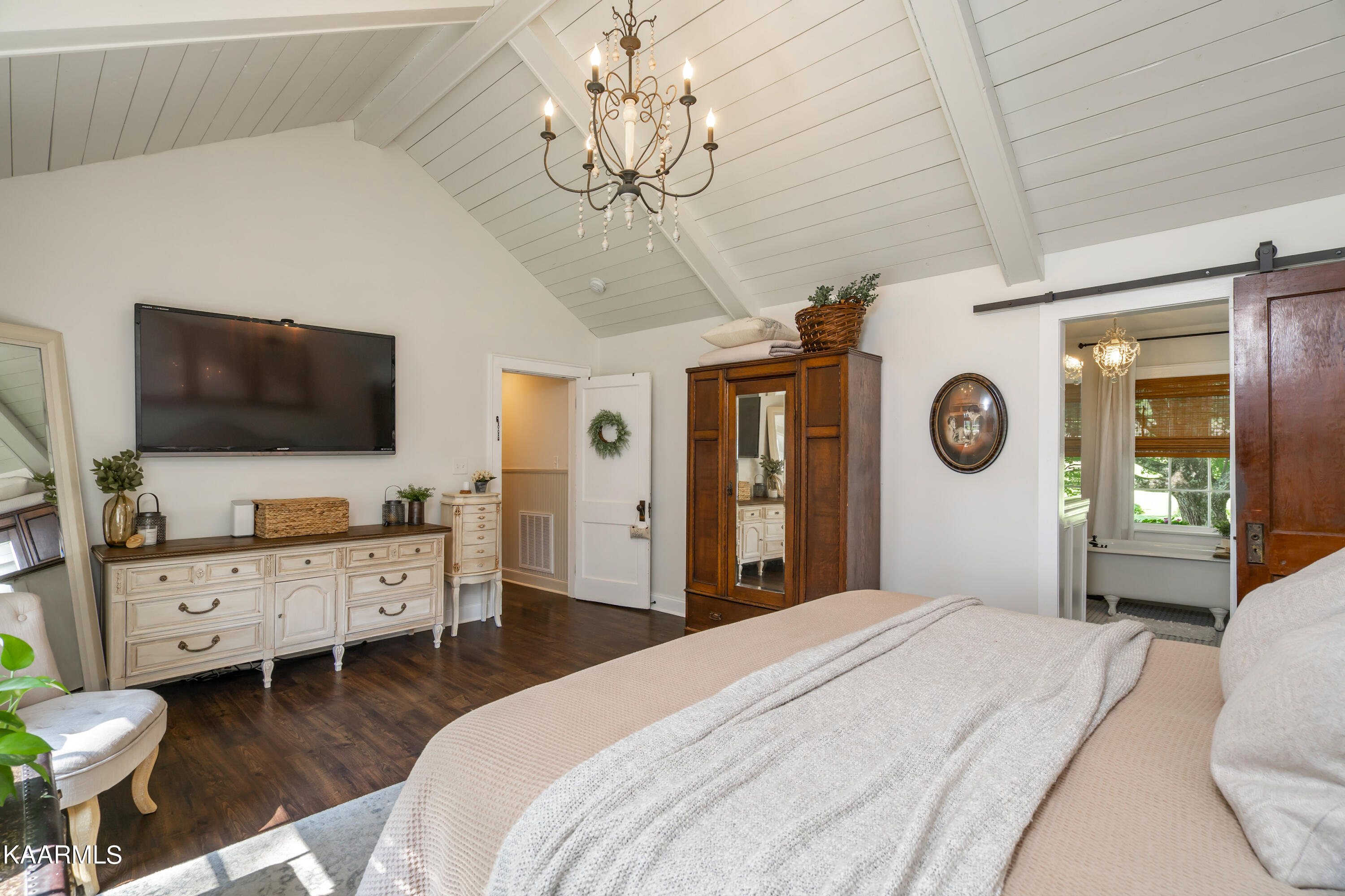 7404 Ridgeview Road Corryton, TN 37721 - Photo 30 of 60 Primary Suite