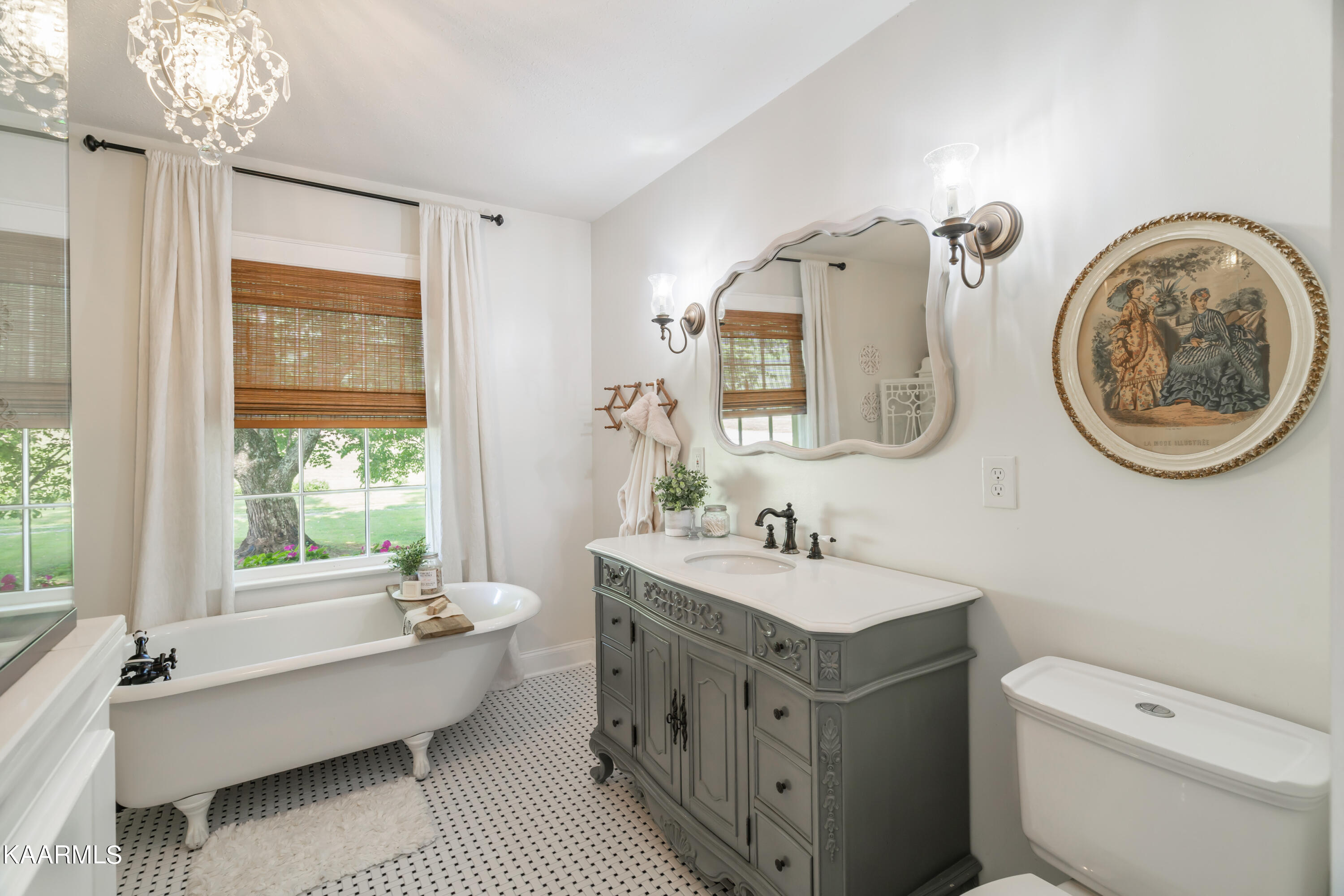 7404 Ridgeview Road Corryton, TN 37721 - Photo 32 of 60 Primary Bath