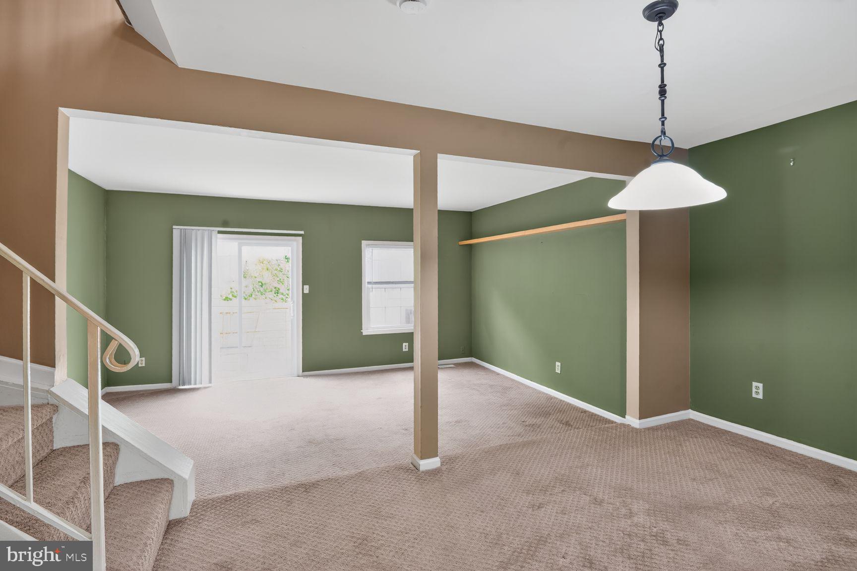 5326 King Arthur Circle Baltimore, MD 21237 - Photo 3 of 15