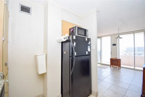 $1,700 | 715 South Upper Broadway, Unit 903, Corpus Christi, TX 78401