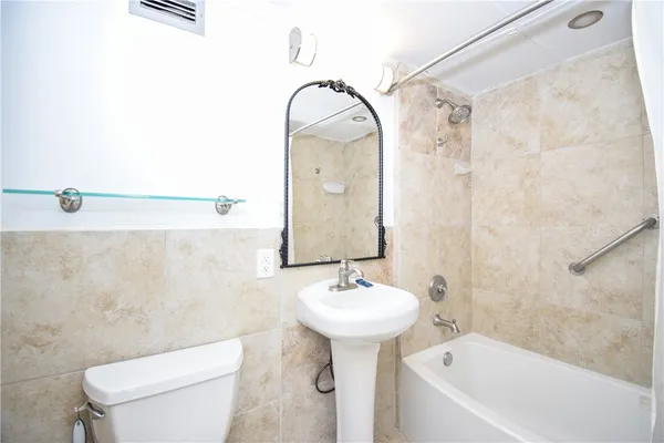 $1,700 | 715 South Upper Broadway, Unit 903, Corpus Christi, TX 78401