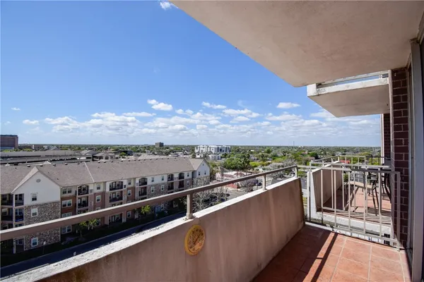 $1,700 | 715 South Upper Broadway, Unit 903, Corpus Christi, TX 78401