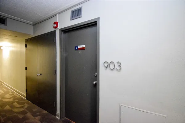 $1,700 | 715 South Upper Broadway, Unit 903, Corpus Christi, TX 78401