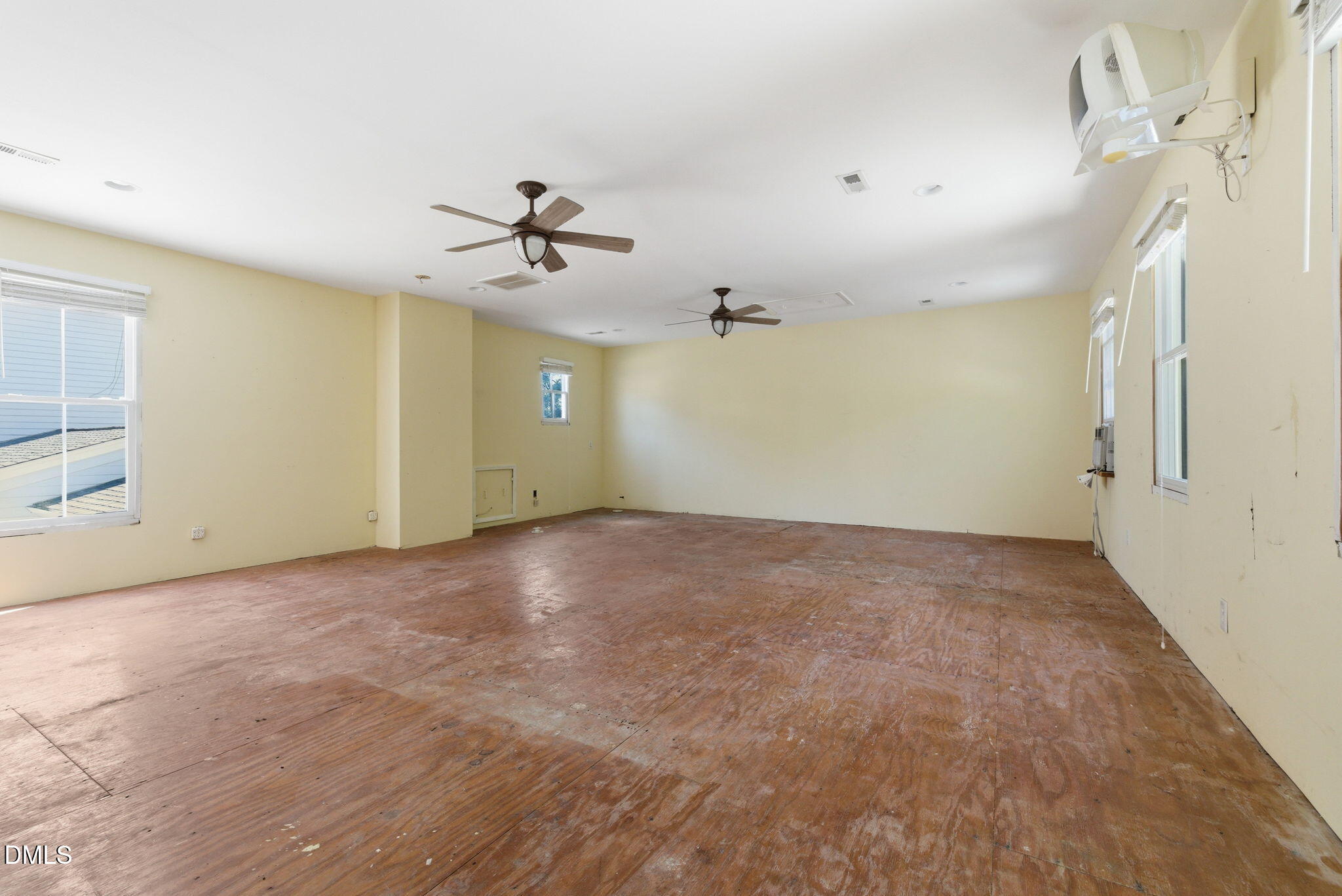 7816 Madison Park Lane Raleigh, NC 27615 - Photo 32 of 56 52-web-or-mls-DX3A7656