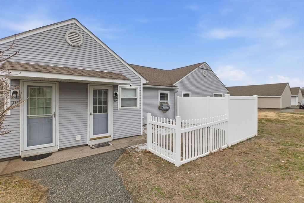 109 Andersen Road, Unit 109 Chicopee, MA 01022 - Photo 25 of 35