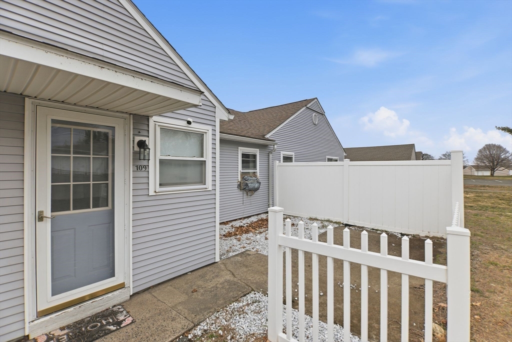109 Andersen Road, Unit 109 Chicopee, MA 01022 - Photo 26 of 35