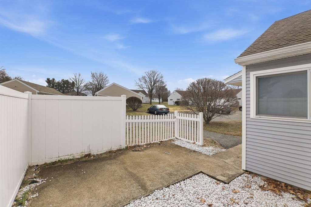 109 Andersen Road, Unit 109 Chicopee, MA 01022 - Photo 28 of 35