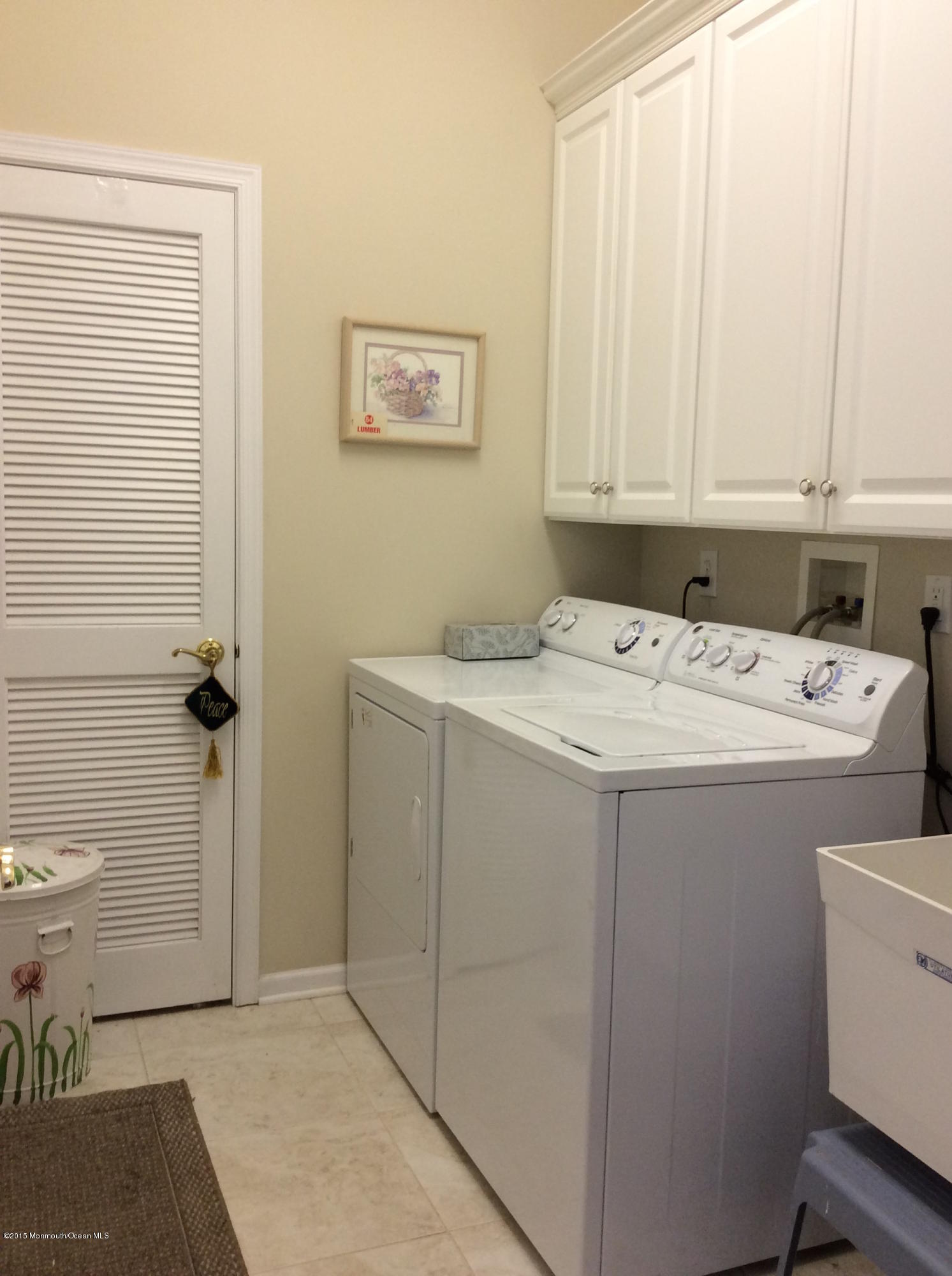 21 Barton Creek Road Jackson, NJ 08527 - Photo 19 of 24 Laundry Room