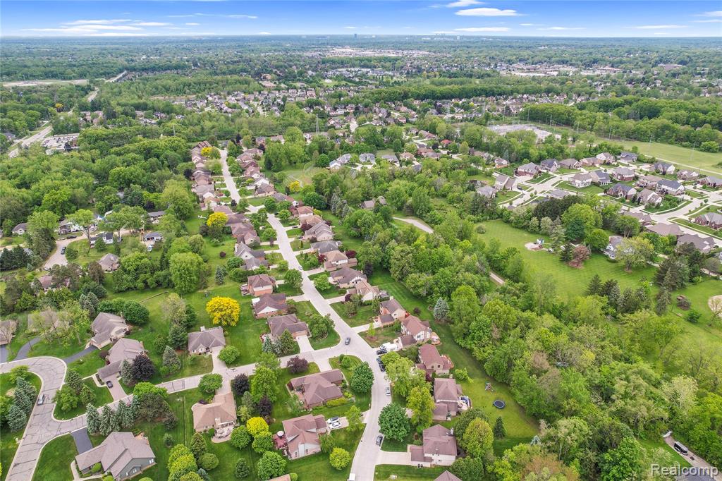 1036 Bembridge Drive Rochester Hills, MI 48307 - Photo 52 of 54