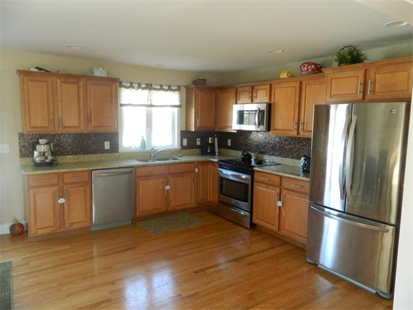76 Wood Street Fall River, MA 02721 - Photo 3 of 10 Gallery Image 3