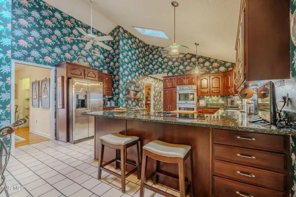 $1,099,999 | 1290 Hickory Hills Road, Jefferson City, TN 37760