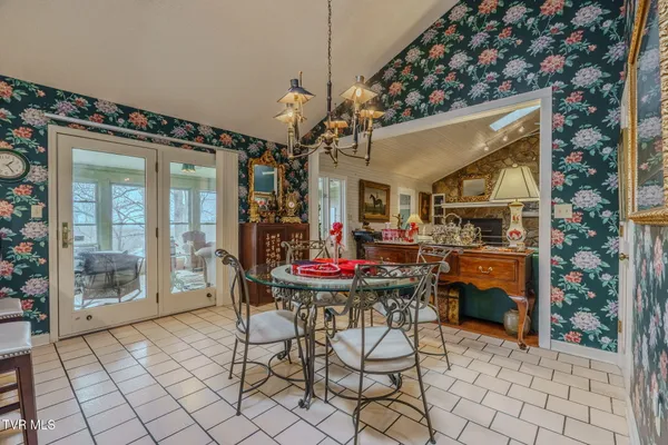 $1,099,999 | 1290 Hickory Hills Road, Jefferson City, TN 37760