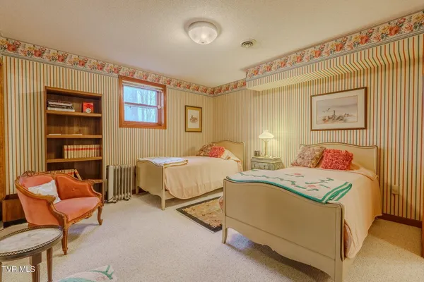 $1,099,999 | 1290 Hickory Hills Road, Jefferson City, TN 37760