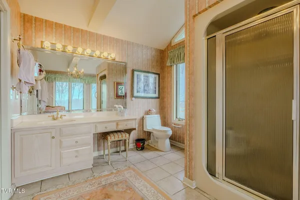$1,099,999 | 1290 Hickory Hills Road, Jefferson City, TN 37760