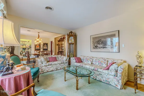 $1,099,999 | 1290 Hickory Hills Road, Jefferson City, TN 37760