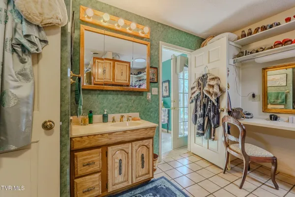 $1,099,999 | 1290 Hickory Hills Road, Jefferson City, TN 37760